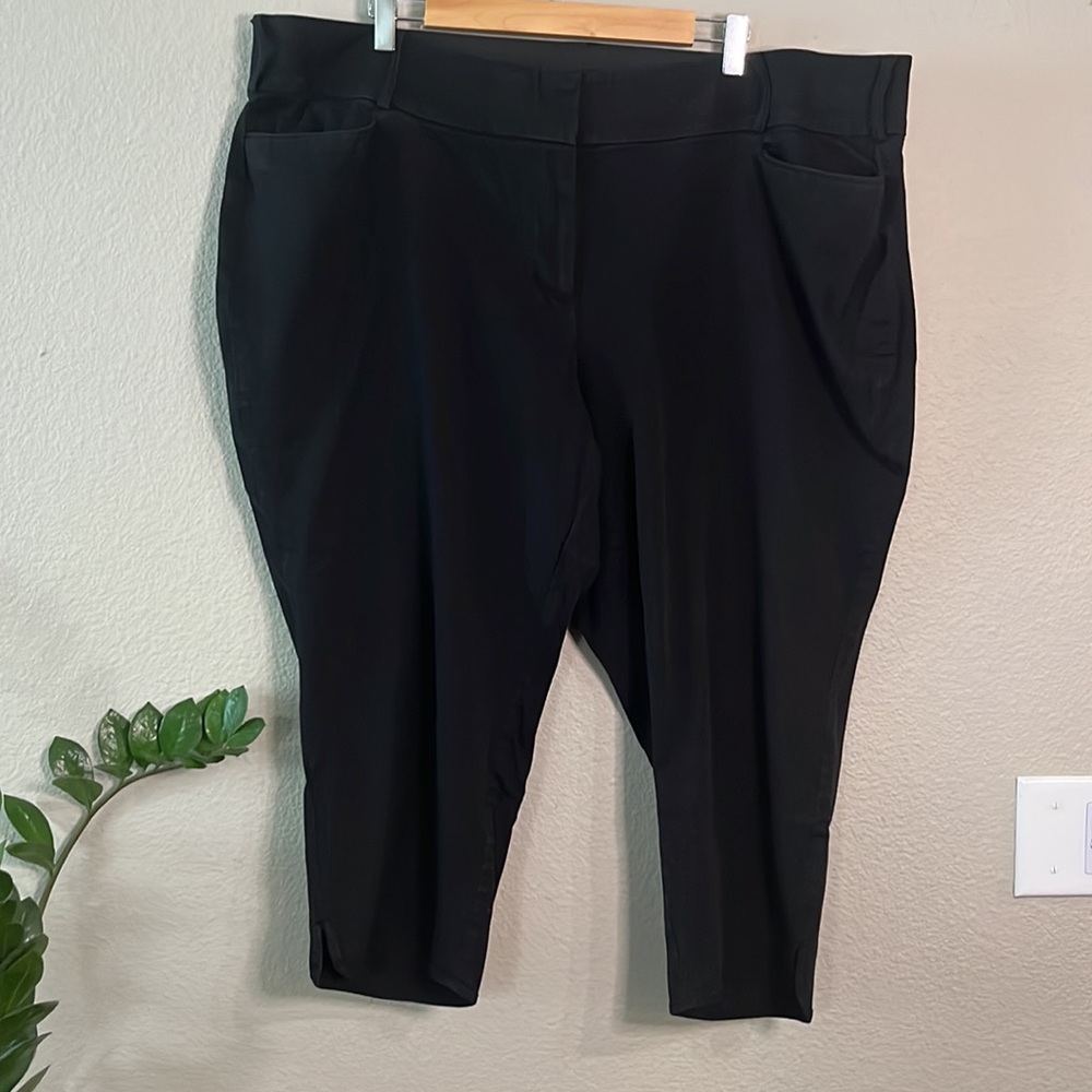 Lane Bryant 24 the Curvy Allie Black Capris